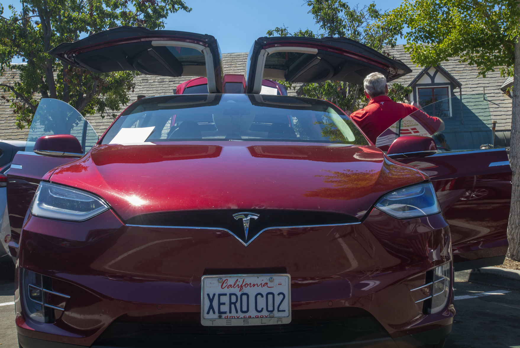 09082018 electric car show 10.jpg